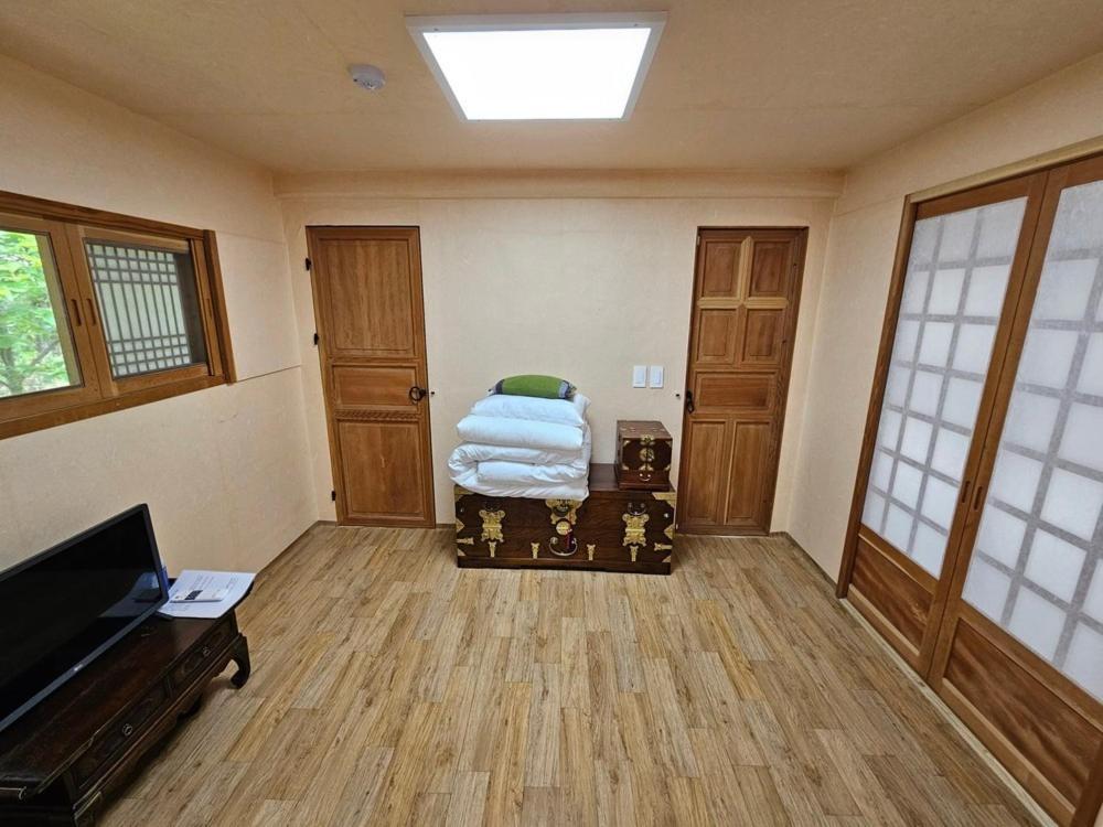 Hamyang Namgye Ilodang Hanok Stay Kamer foto